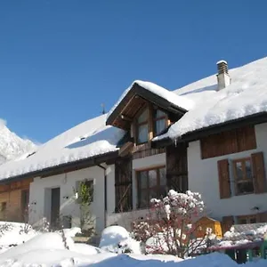 Chalet La Ferme De Noemie בקתה Mercury-Gémilly